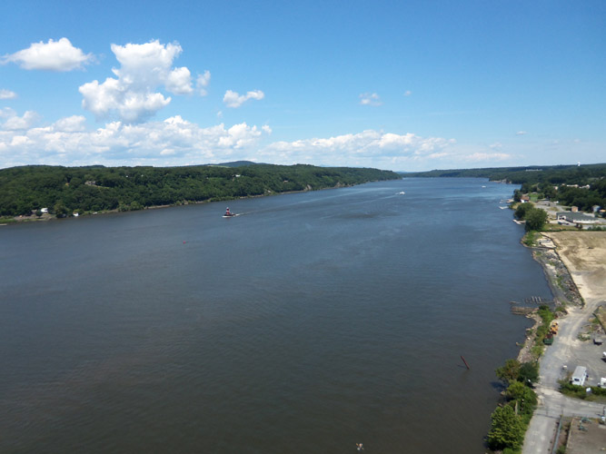 Looking north from the Walkway Over the Hudson